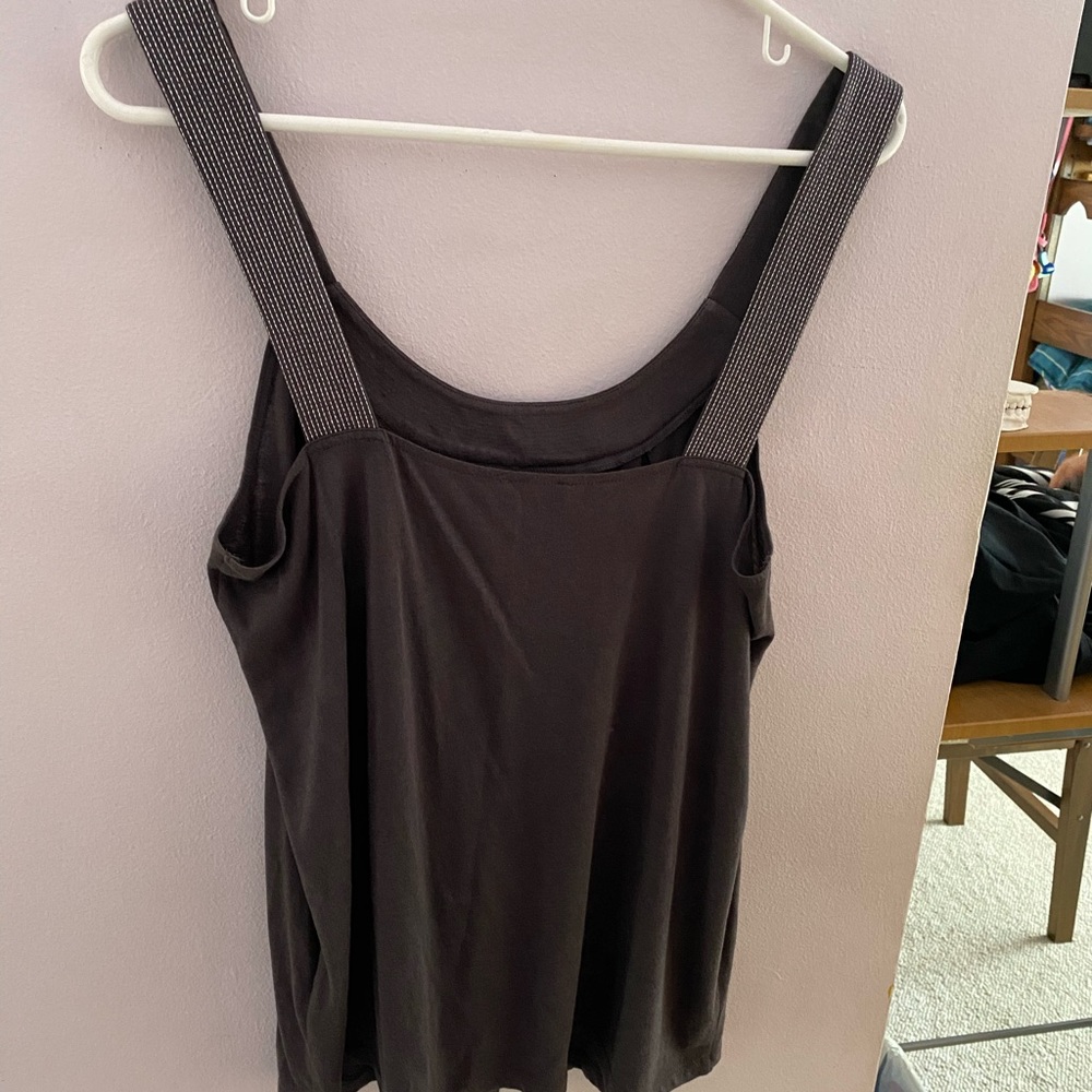 Express Tank Top - Picture 3 of 4
